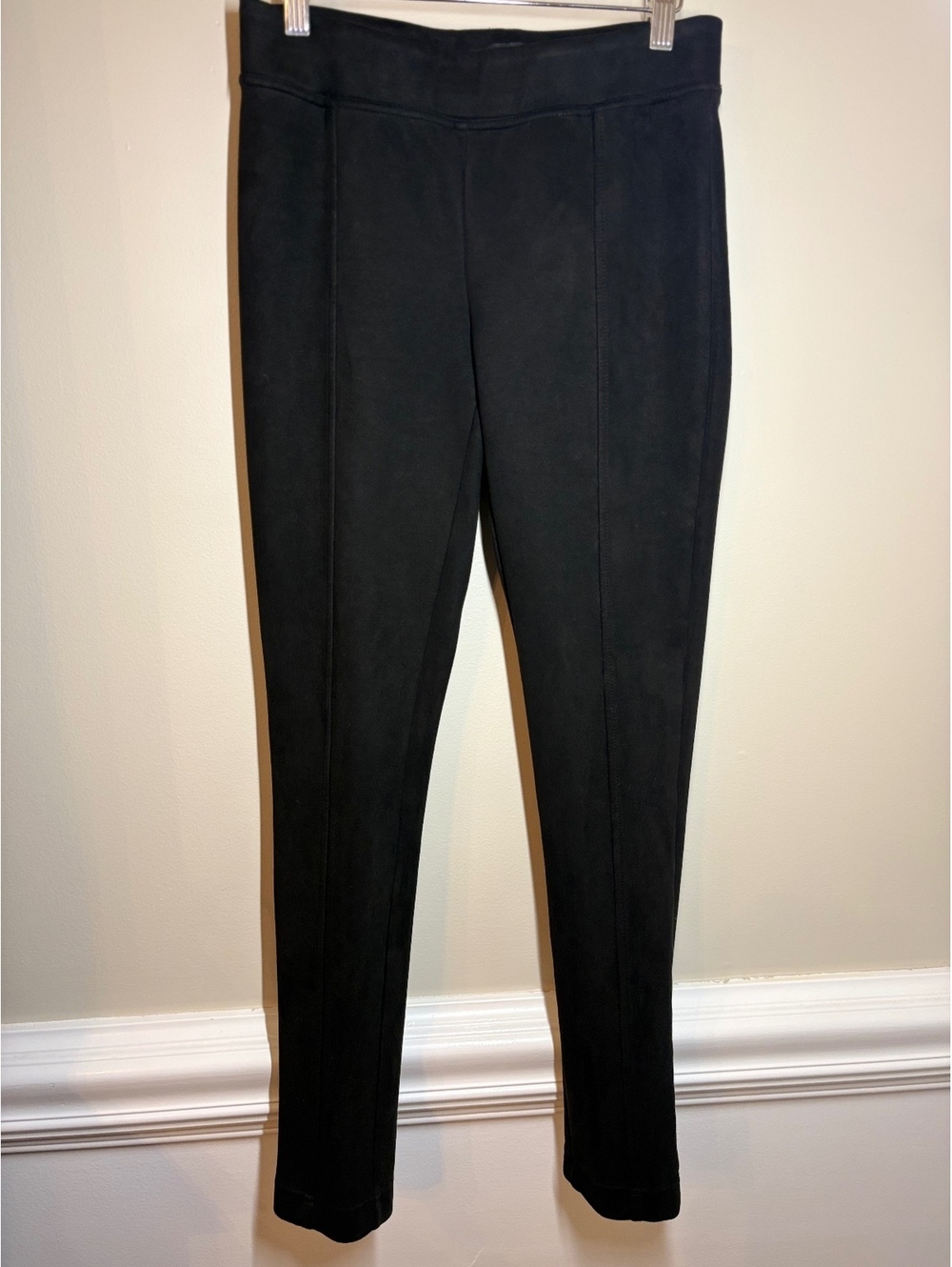 Andrew Marc Black Faux Suede Pinch Pleat pull-on pants XS